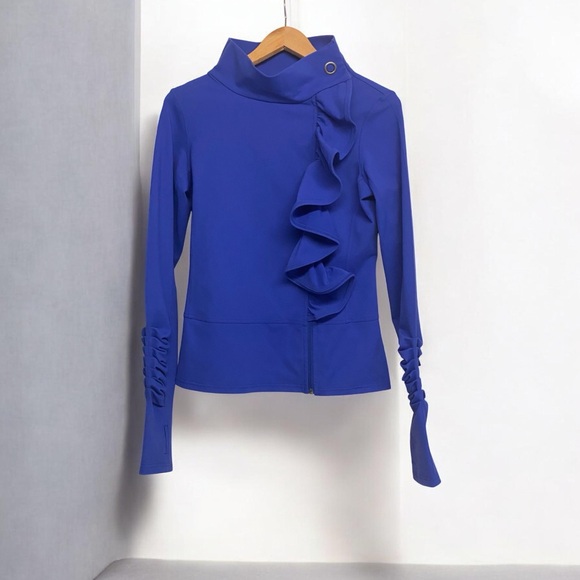 Karma Athletics Jacket. It looks fabulous on and is so flattering. - Picture 10 of 15